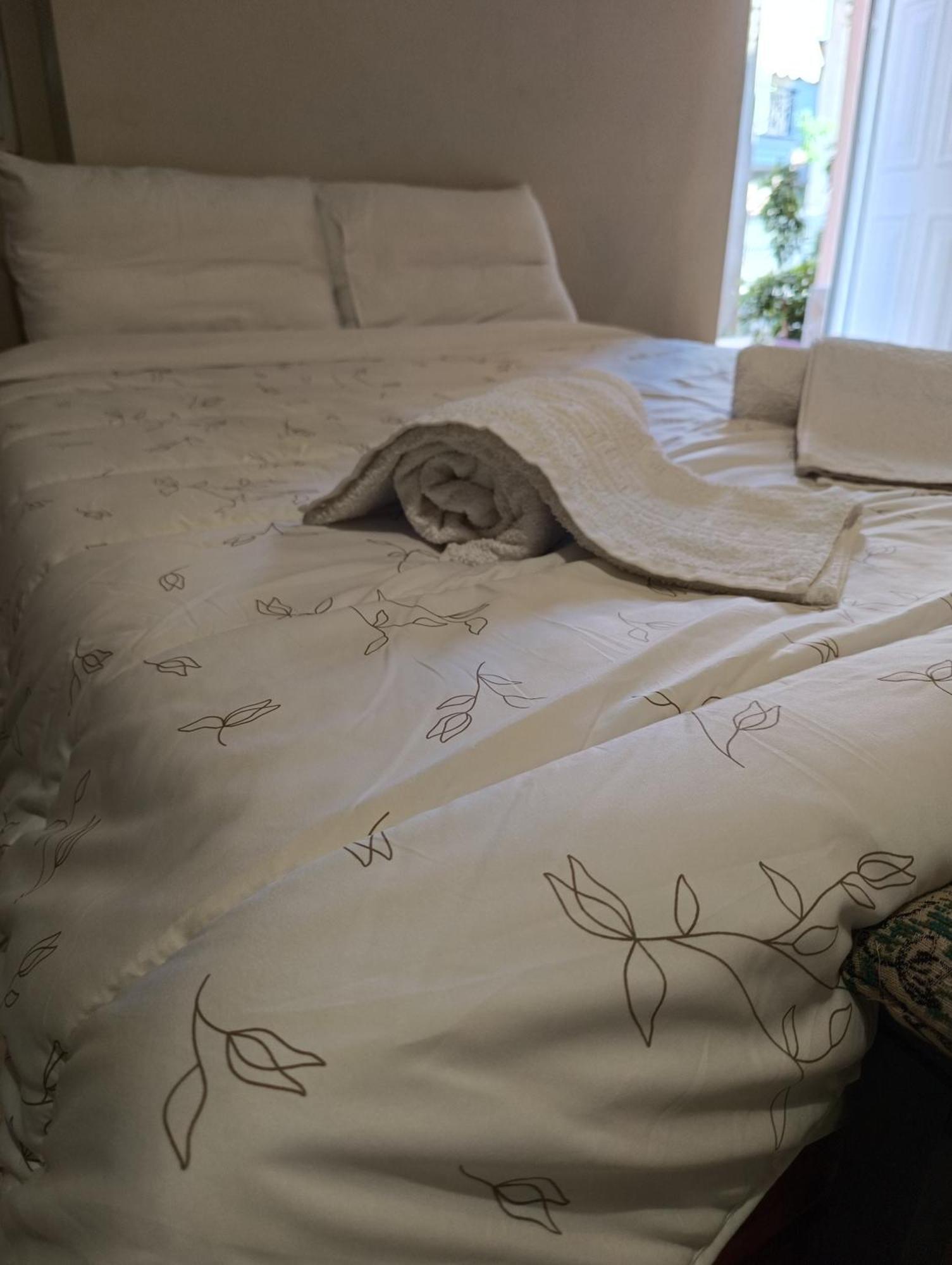 Cozy Apartment In The Center Of Aighion Achaia - Ground Floor - Ισόγειο Στουντιο Aigio Bagian luar foto